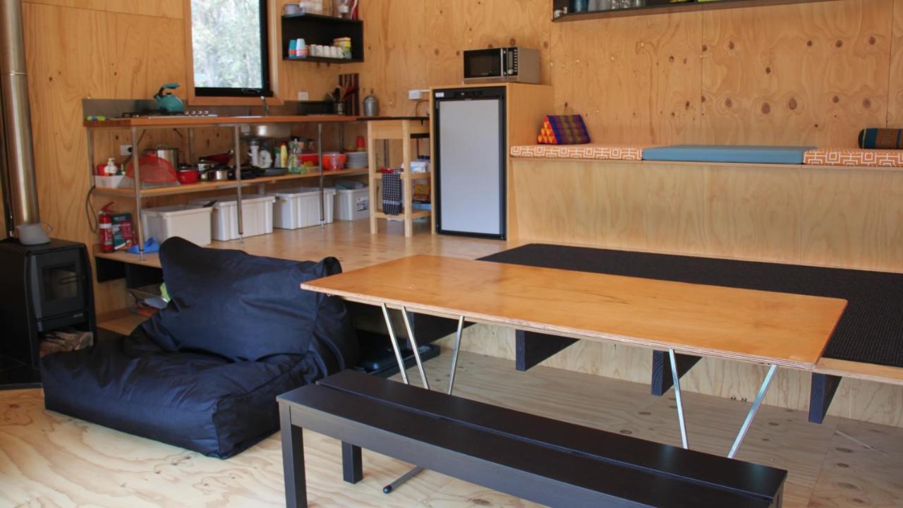 Bay Of Fires Eco Hut Off Grid Experience At Binalong Bayヴィラ エクステリア 写真